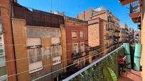 Exterior view of Flat for sale in  Barcelona Capital  with Storage room, Oven and Balcony