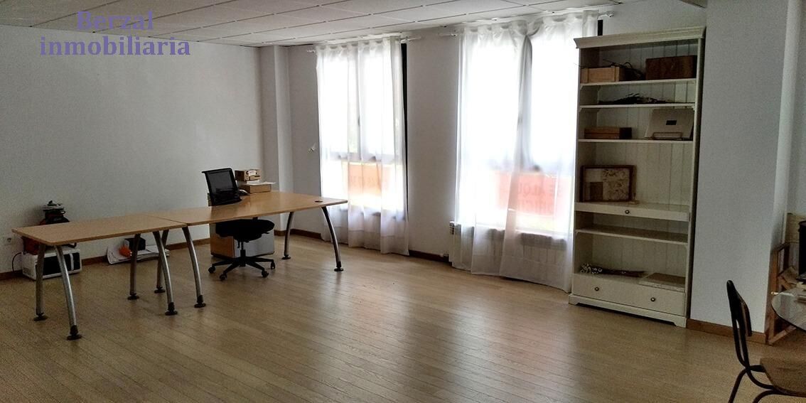 Office to rent in  Logroño  with Air Conditioner and Heating