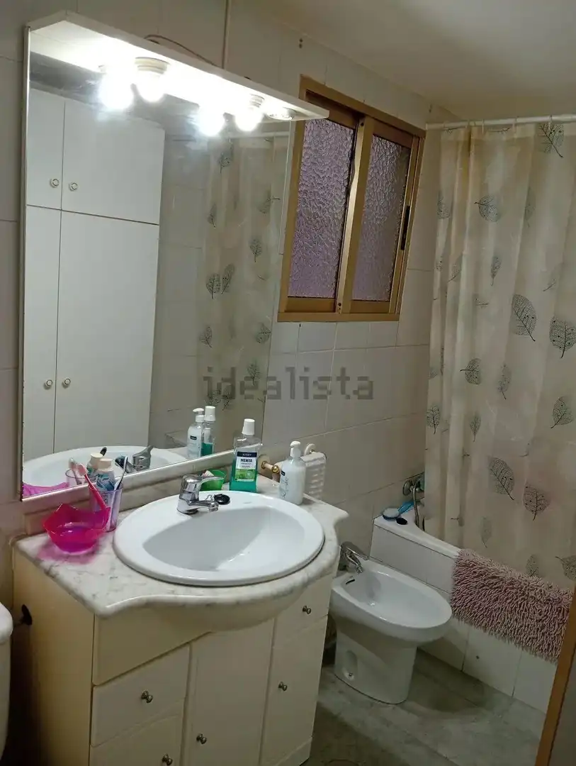 Bany de Apartament en venda en Benidorm amb Moblat