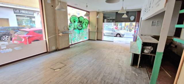 Local comercial en Venta en Avenida de Abril - 9 de Octubre