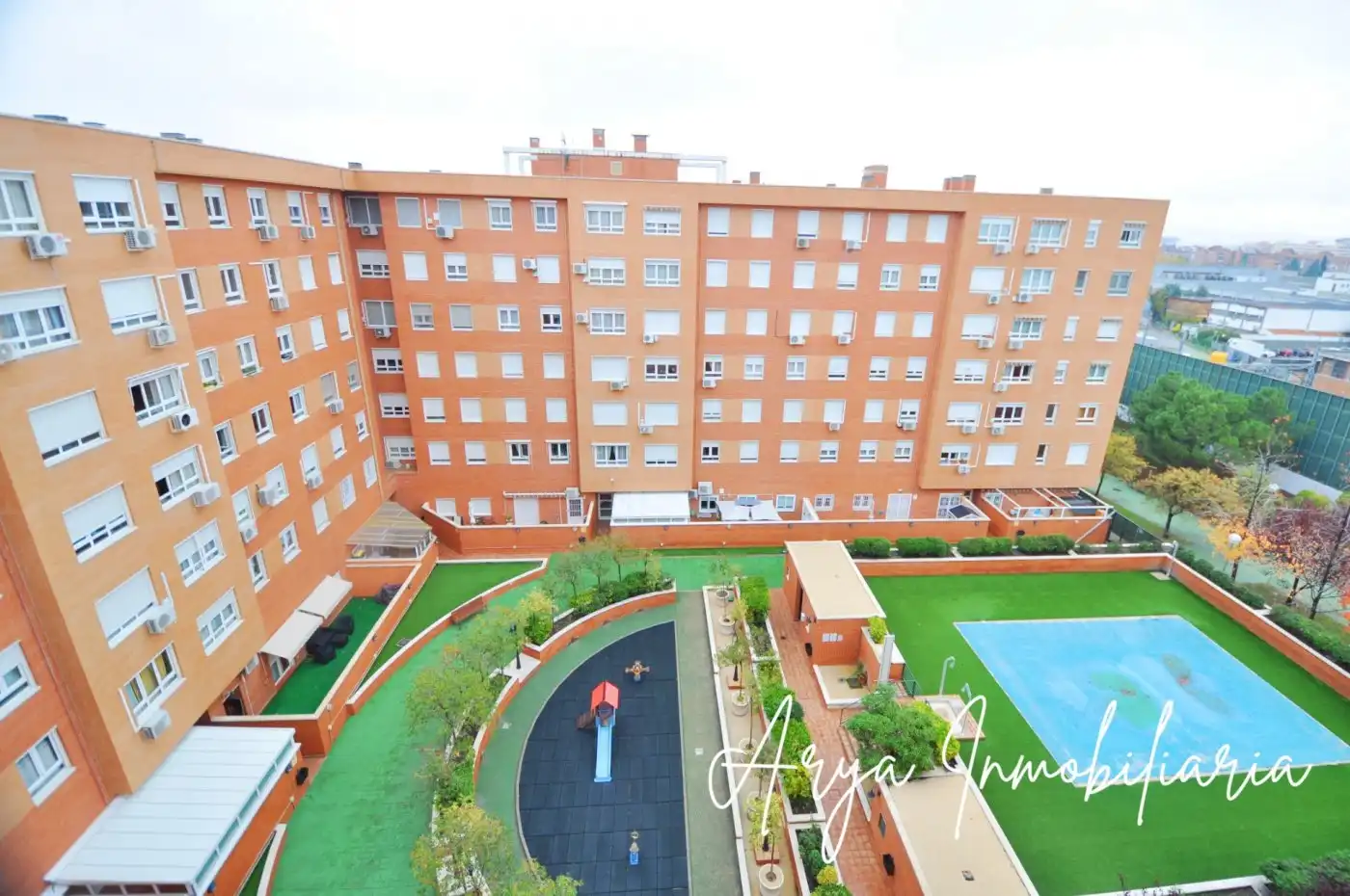 Vista exterior de Piso de alquiler en Torrejón de Ardoz con Calefacción, Amueblado y Piscina comunitaria