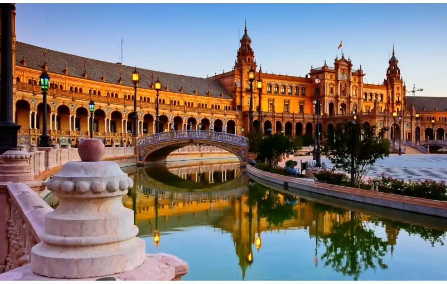 Vista exterior de Pis en venda en Sevilla amb Aire condicionat, Calefacció i Terrassa