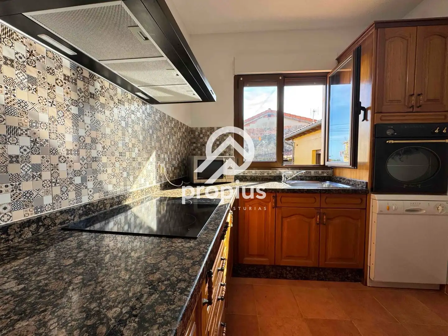 Kitchen of Houses for sale in Llanes  with Heating, Private garden and Parquet flooring