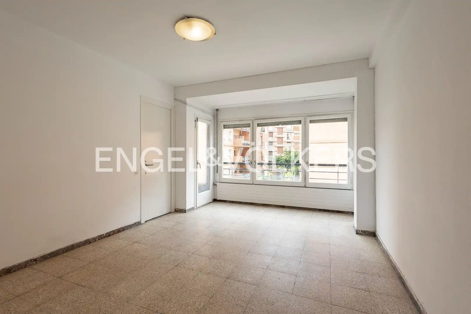 Flat for sale in El Poble Sec