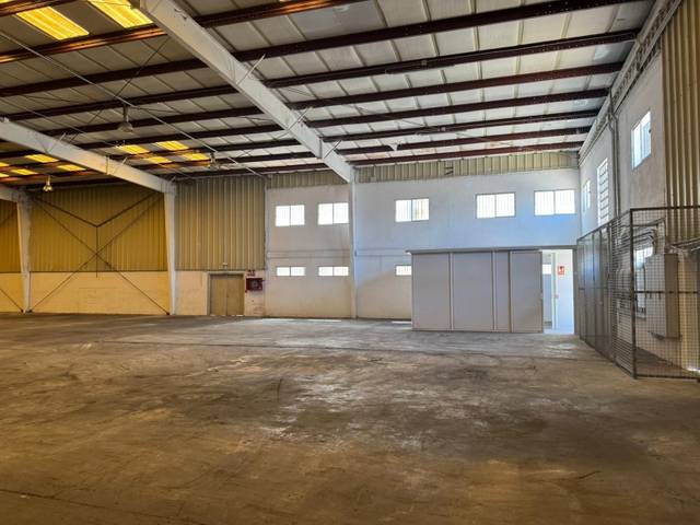 Nave industrial en Alquiler en Zona de la Vega