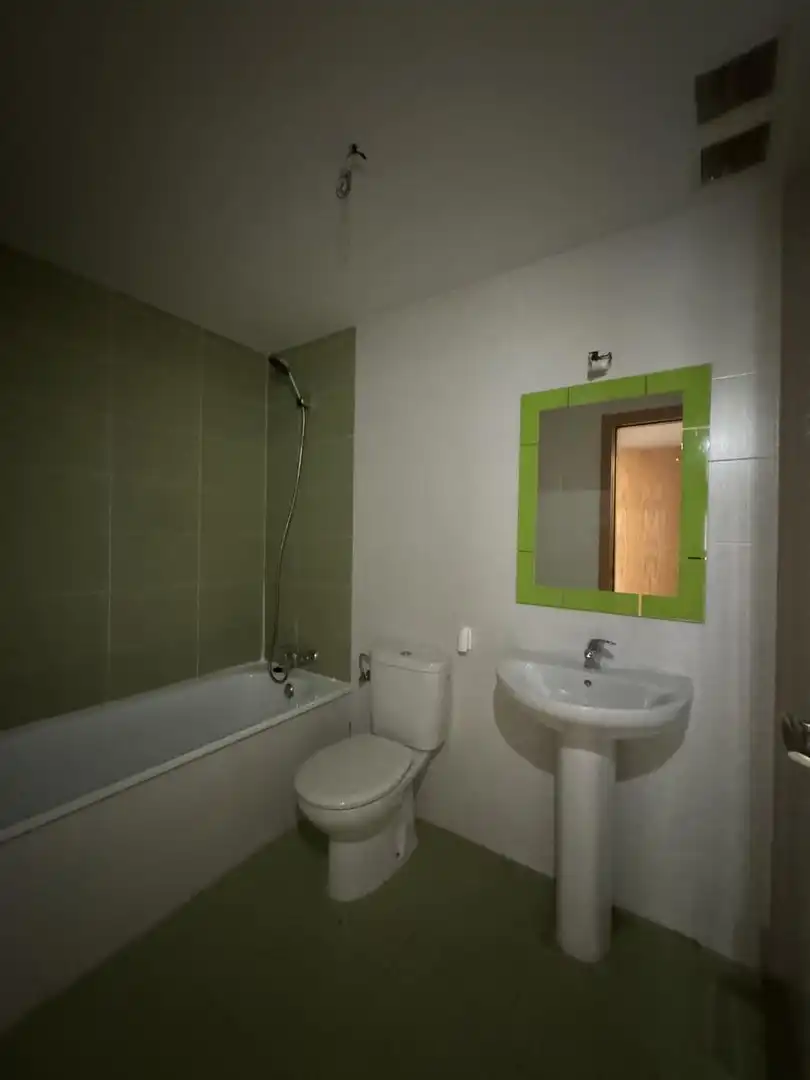 Baño de Planta baja en venta en Guadalajara con Aire acondicionado, Calefacción y Trastero