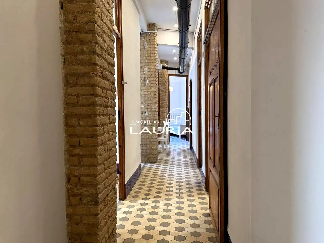 Wohnung zur Miete in Valencia mit Klimaanlage, Terrasse und Möbliert