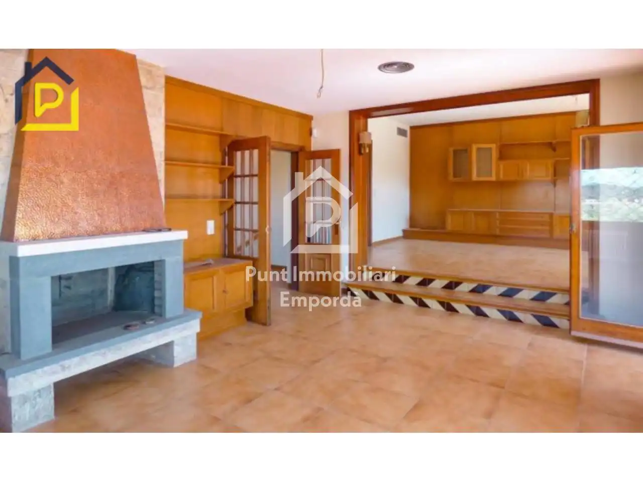 Sala de estar de Casa o chalet en venta en Sant Climent Sescebes con Calefacción, Jardín privado y Terraza