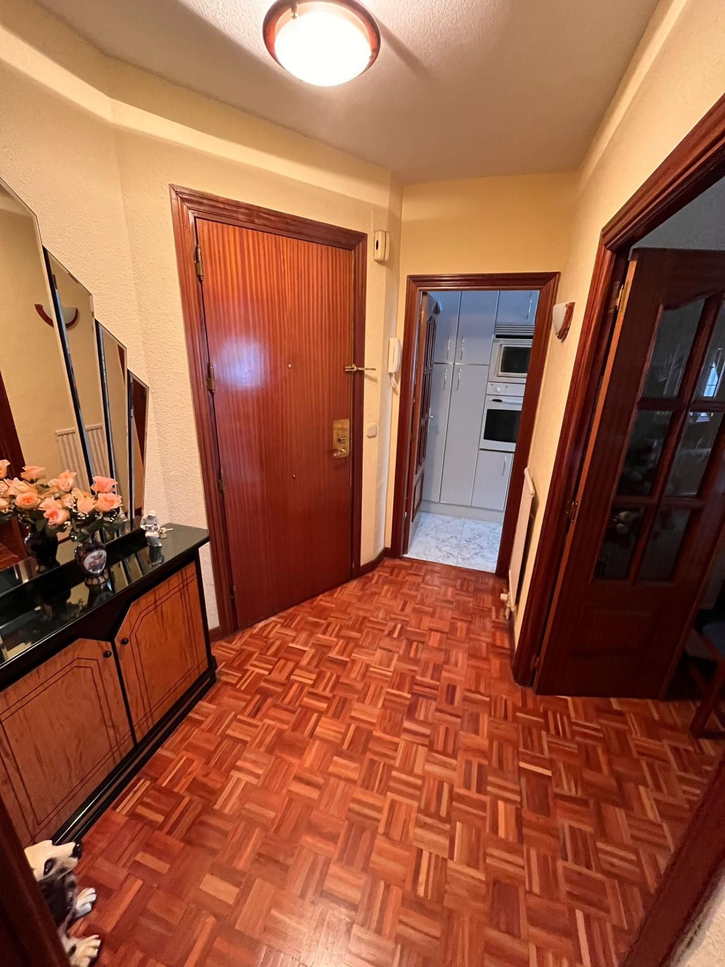 Flat for sale in Móstoles  with Air Conditioner and Heating