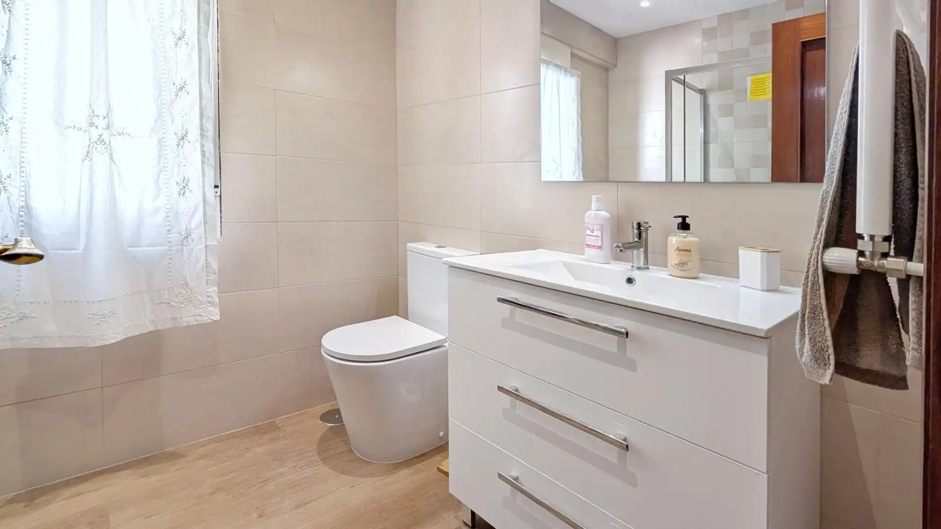 Piso con ascensor en venta en Cuatro Caminos, imagen 11