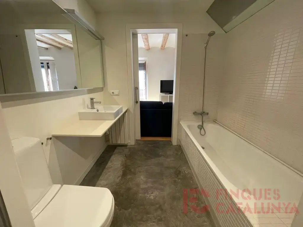 Bany de Dúplex en venda en Girona