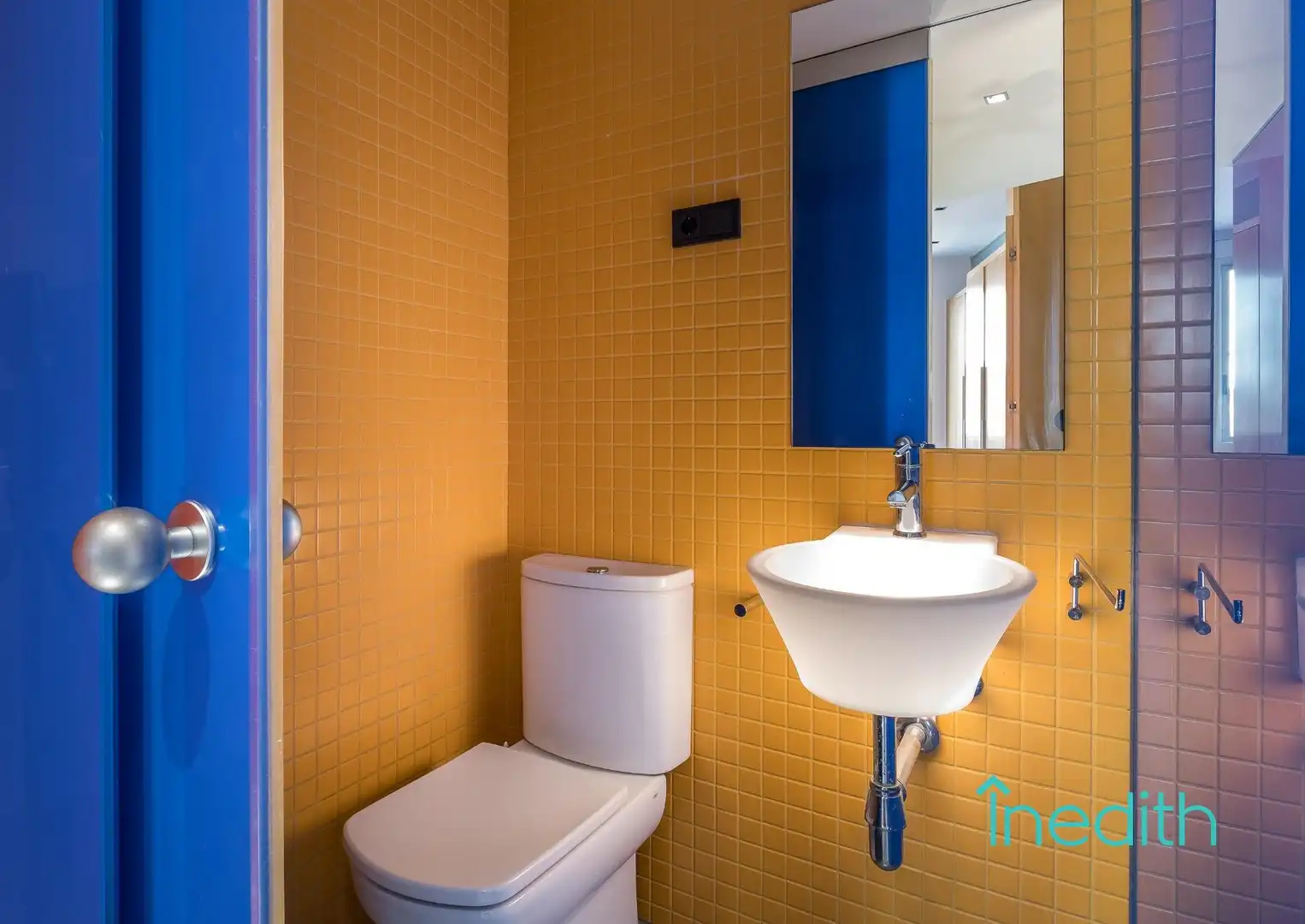 Bathroom of Flat for sale in Barcelona  with Air Conditioner, Terrace and Furnished