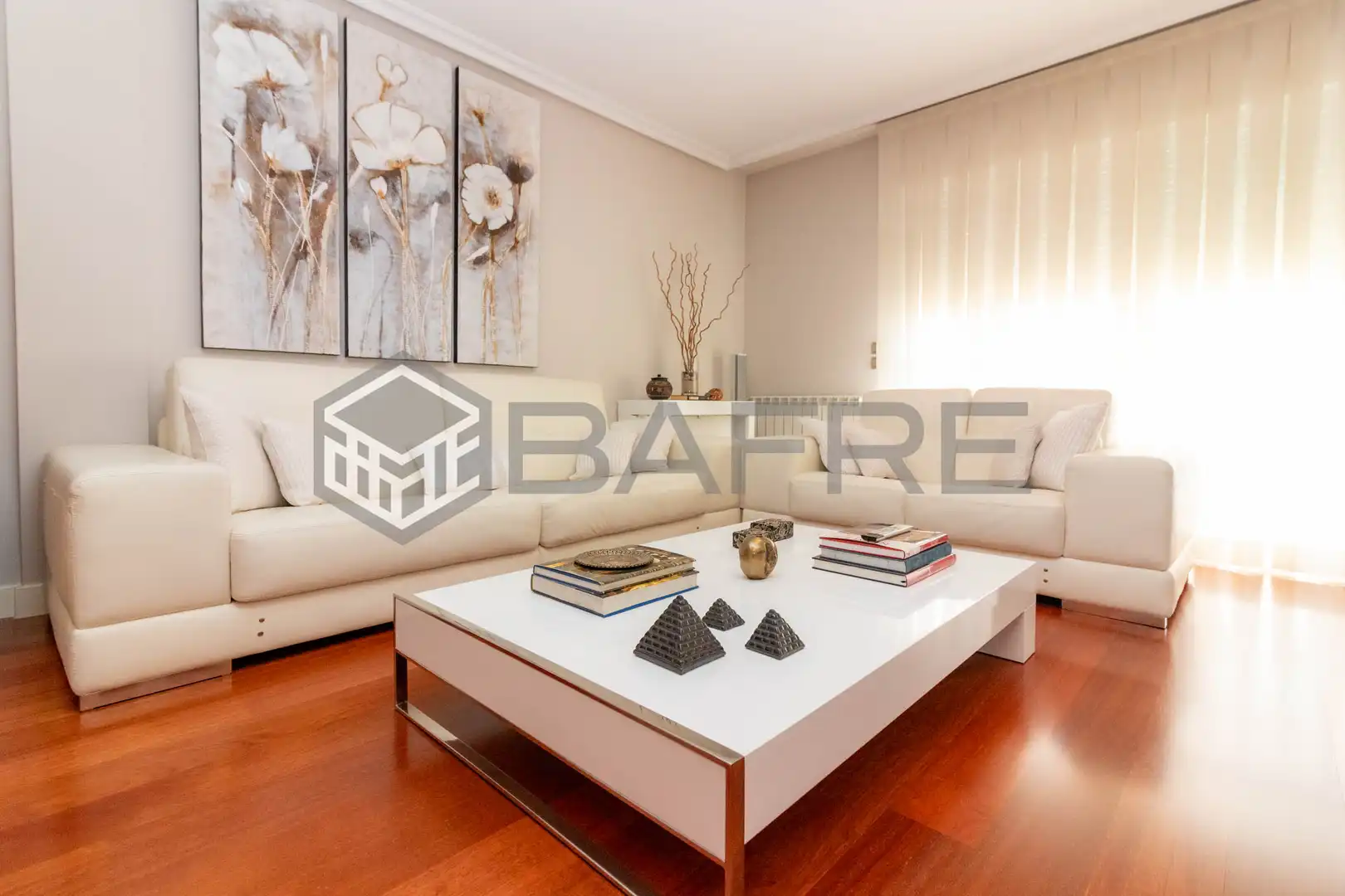 Living room of Attic for sale in Arganda del Rey  with Air Conditioner, Heating and Parquet flooring