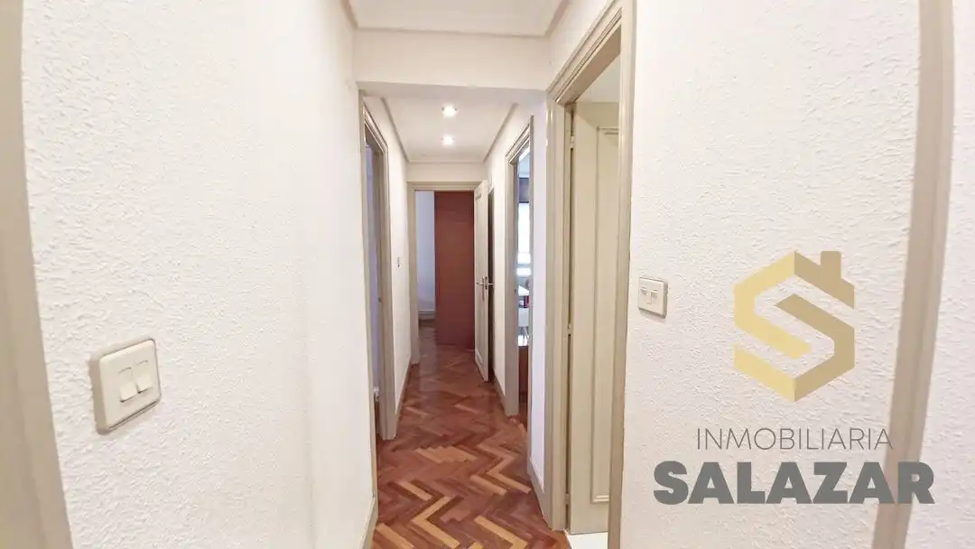 Flat for rent in Haro Plaza, Santutxu - Basarrate