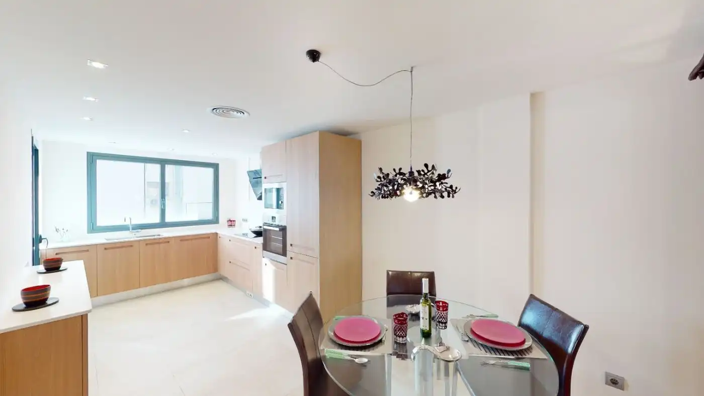 Piso con terraza en venta en Calle Baró de Pinopar 14, imagen 5
