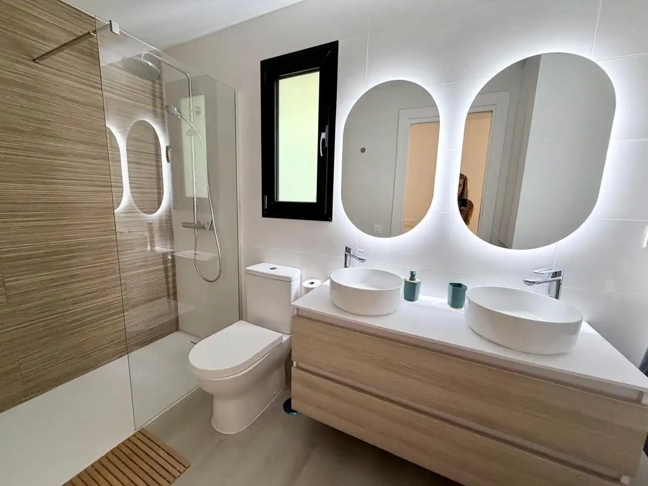 Bathroom of Flat for rent in Mogán  with Air Conditioner, Terrace and Furnished