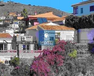 Vista exterior de Casa o xalet en venda en Almuñécar amb Calefacció, Terrassa i Traster