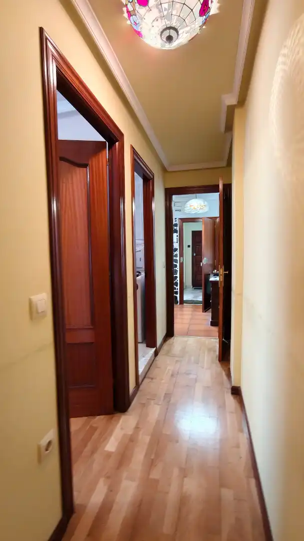 Piso en venta en Avilés con Calefacción y Parquet