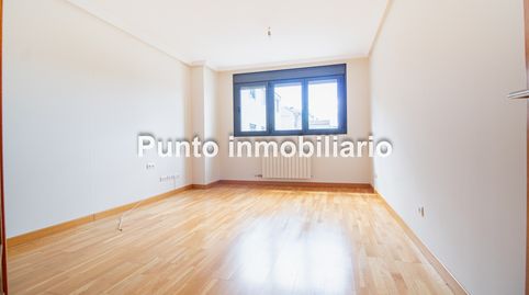 Photo 3 of Flat for rent in Calle del Monasterio de Santo Domingo de Silos, Villa de Prado, Valladolid Capital