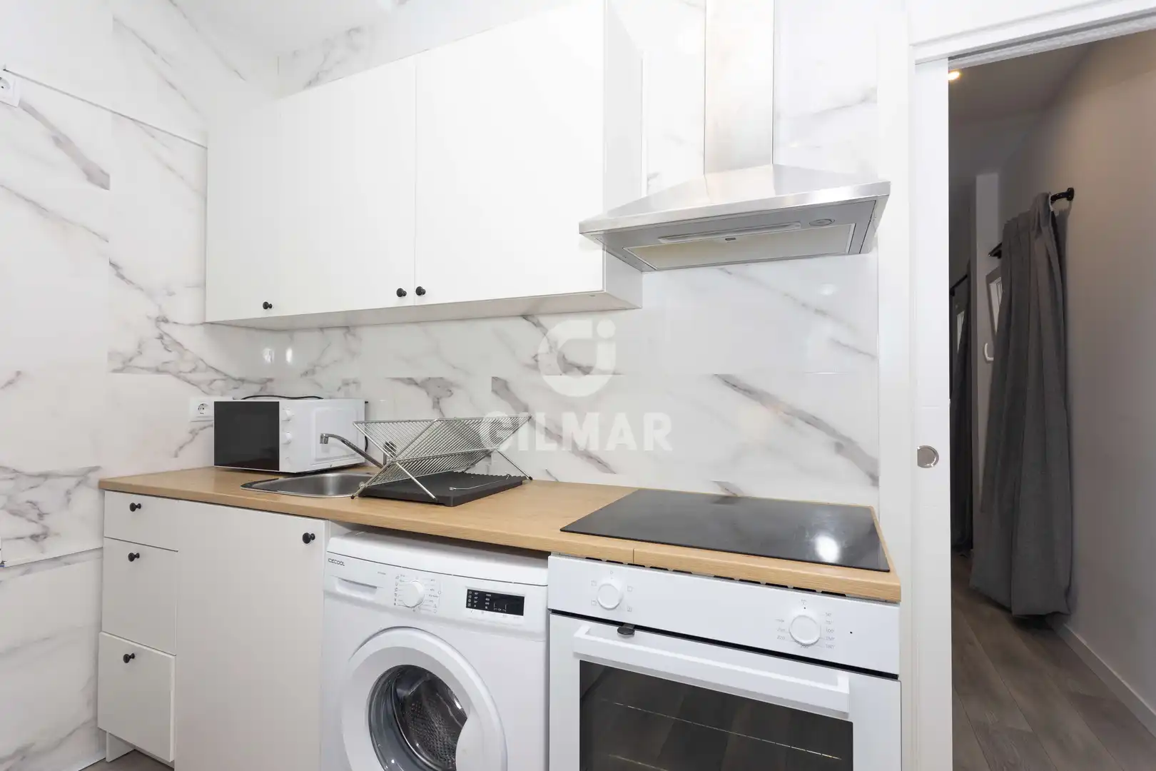 Cocina de Piso en venta en Madrid con Calefacción y Balcón