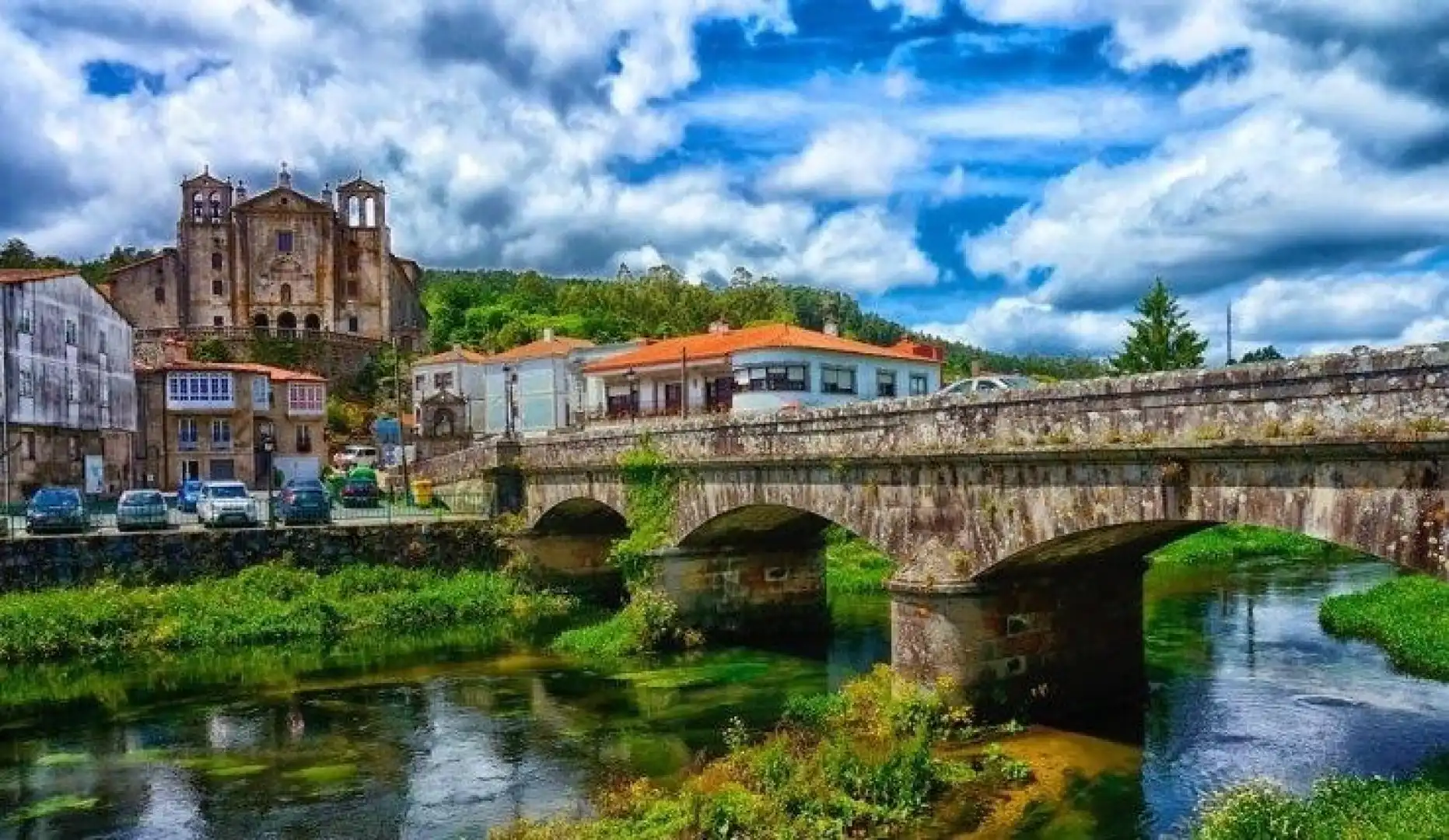 Vista exterior de Piso en venta en Padrón
