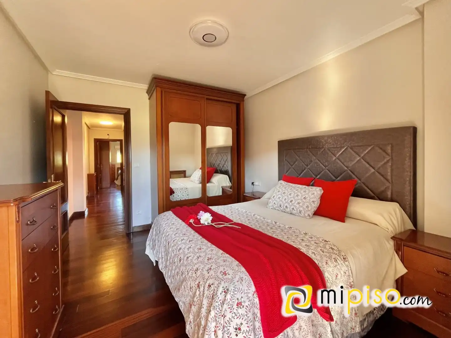 Habitación de Casa adosada en venta en Ruesga con Calefacción, Terraza y Amueblado