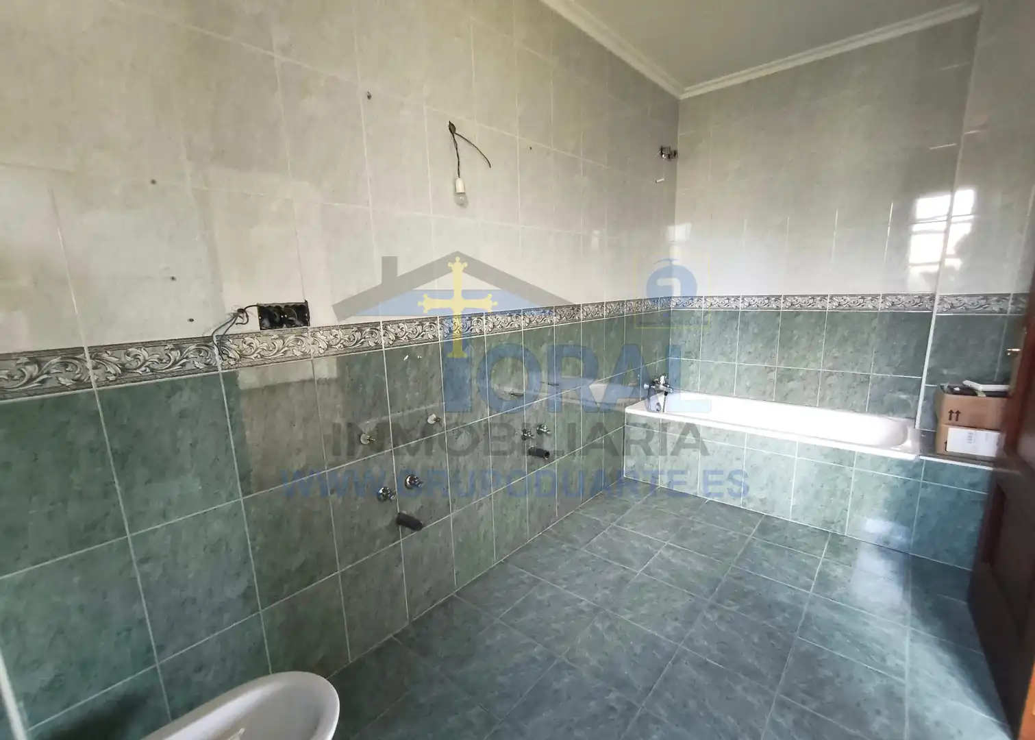 Bany de Casa o xalet en venda en Nava amb Jardí privat i Terrassa