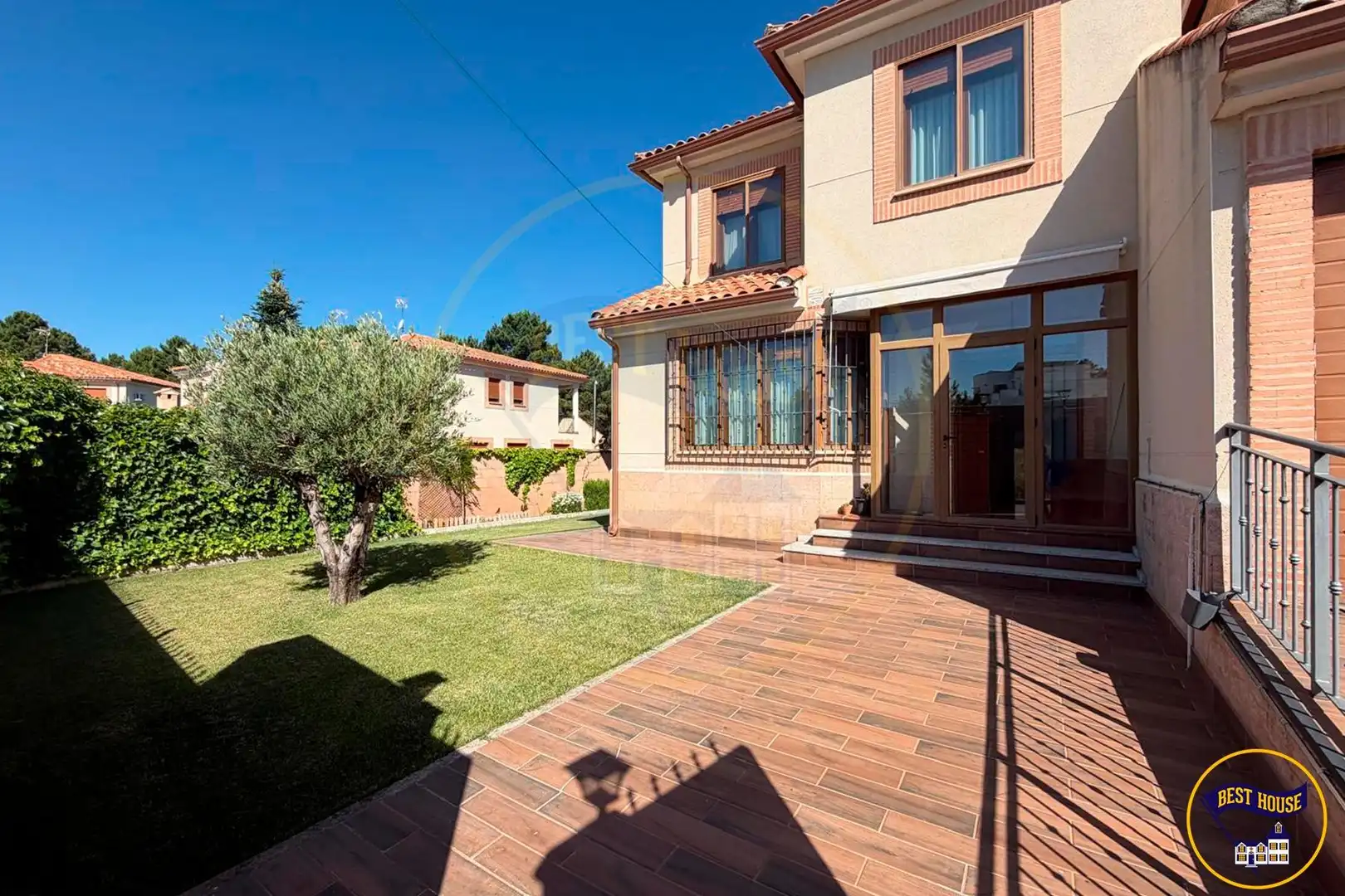 Jardí de Casa adosada en venda en Chillarón de Cuenca amb Calefacció, Jardí privat i Terrassa