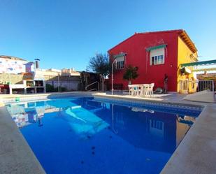 Swimming pool of House or chalet for sale in Torrevieja  with Air Conditioner, Terrace and Swimming Pool