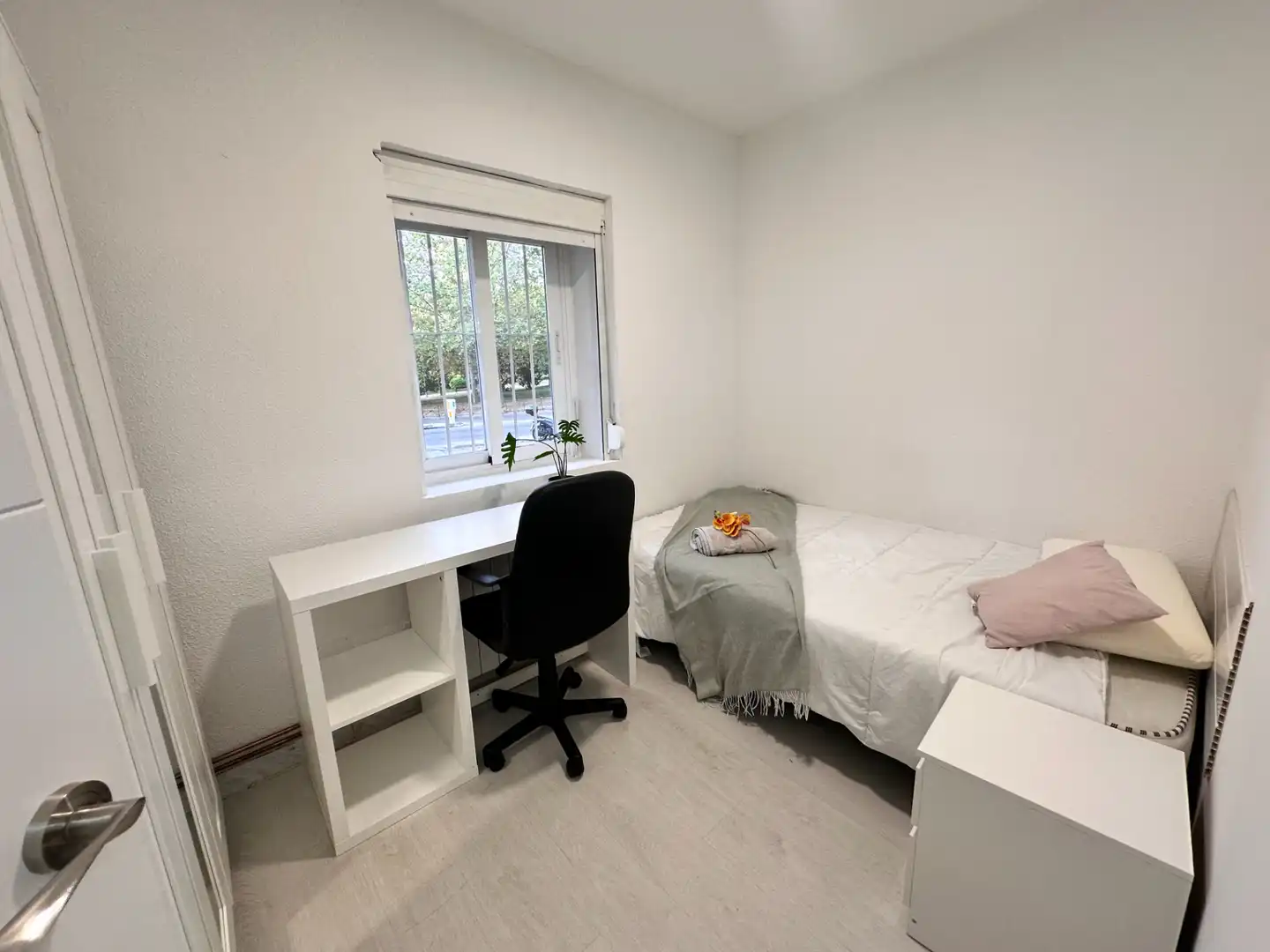 Bedroom of Flat for share in Madrid  with Heating, Furnished and Oven