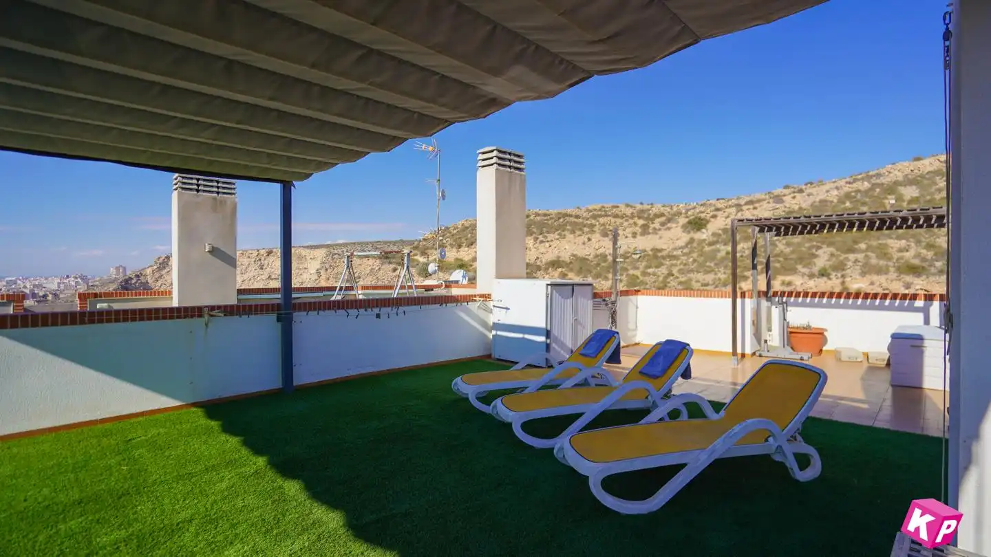 Terrasse von Wohnung zum Verkauf in Santa Pola mit Klimaanlage, Heizung und Terrasse