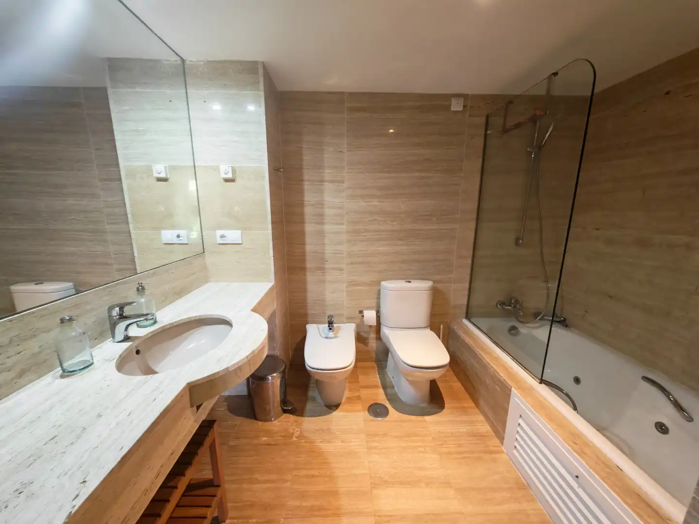 Bathroom of Flat for rent in Alhaurín de la Torre  with Air Conditioner, Heating and Private garden