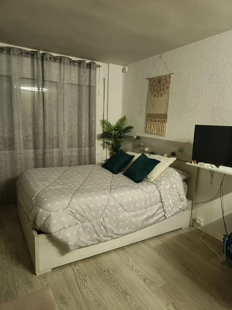 Habitación de Estudio en venta en Pineda de Mar con Parquet, Amueblado y Horno