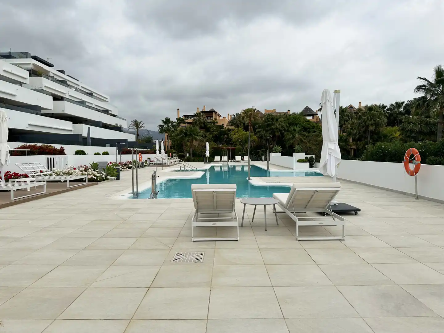 Piscina de Planta baixa en venda en Estepona amb Aire condicionat, Terrassa i Traster