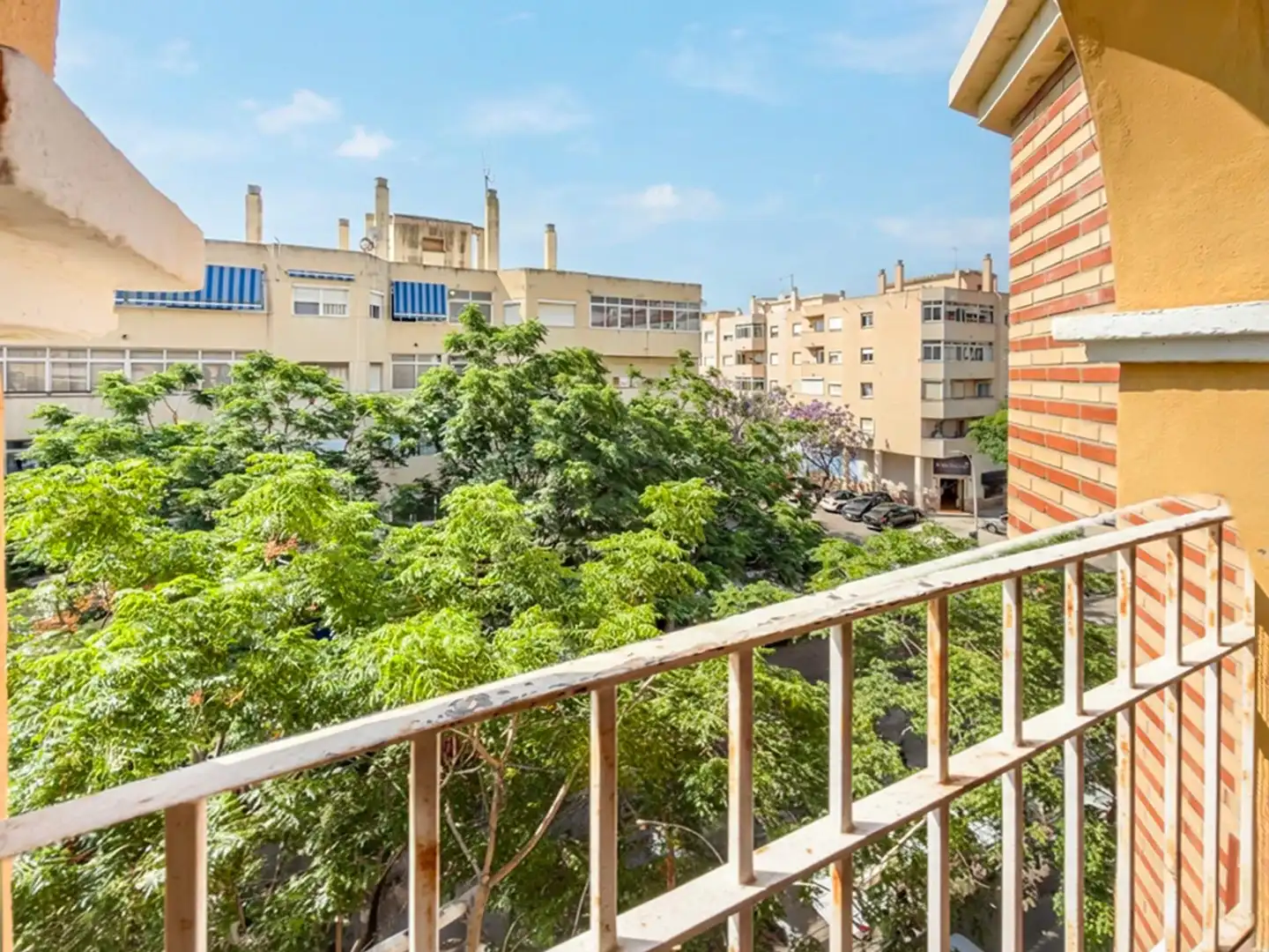 Vista exterior de Piso en venta en Estepona con Terraza y Balcón