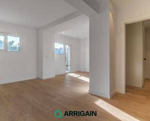 Bedroom of Flat for sale in Donostia - San Sebastián   with Heating, Terrace and Balcony