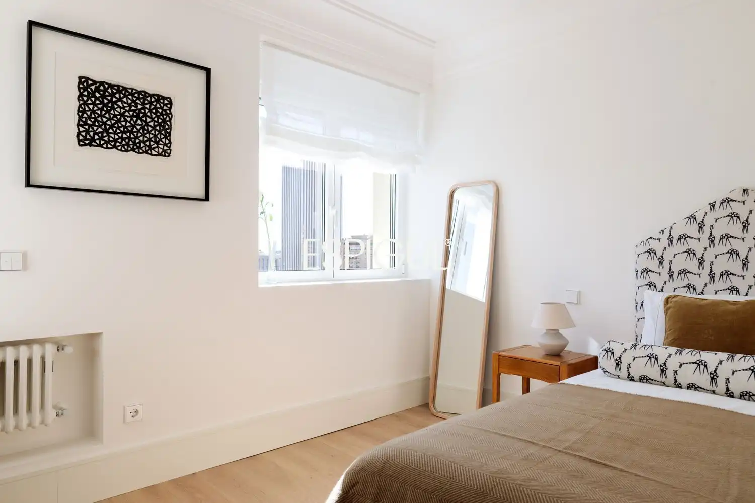 Schlafzimmer von Wohnung zum Verkauf in Madrid mit Klimaanlage, Heizung und Terrasse