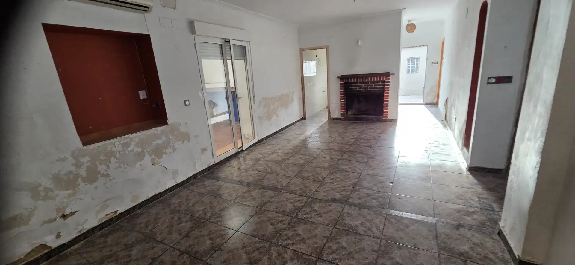 Detached homes for sale in Villena