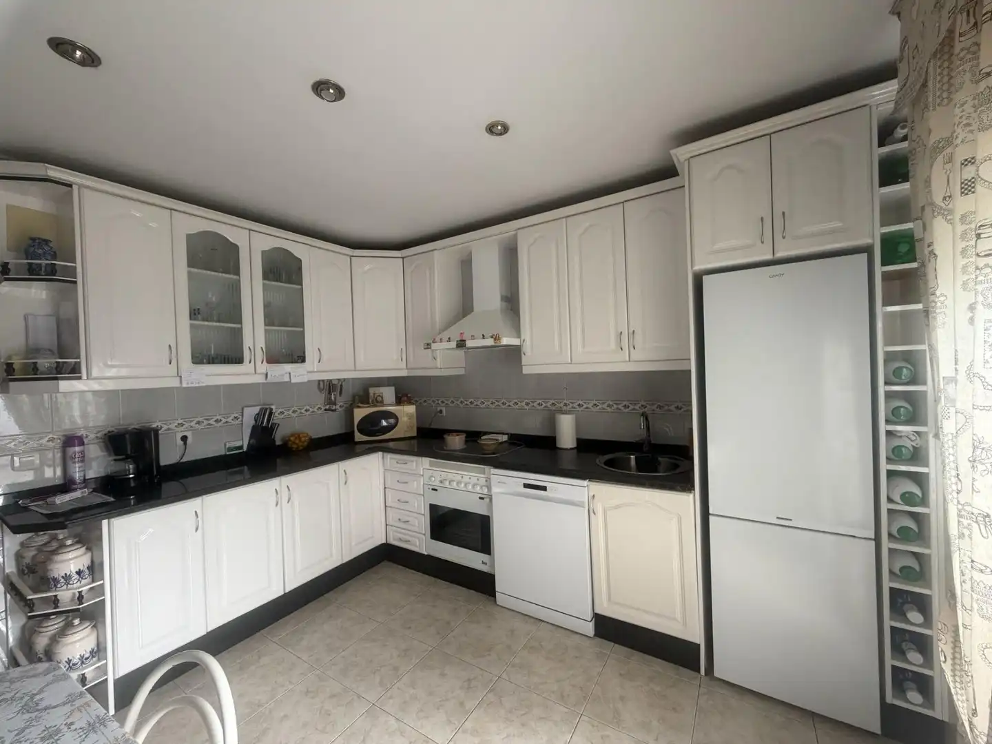 Cocina de Casa adosada en venta en Cáceres con Terraza, Trastero y Amueblado