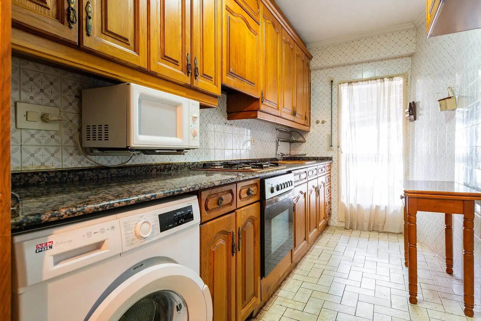 Küche von Wohnung zum Verkauf in Valencia mit Balkon