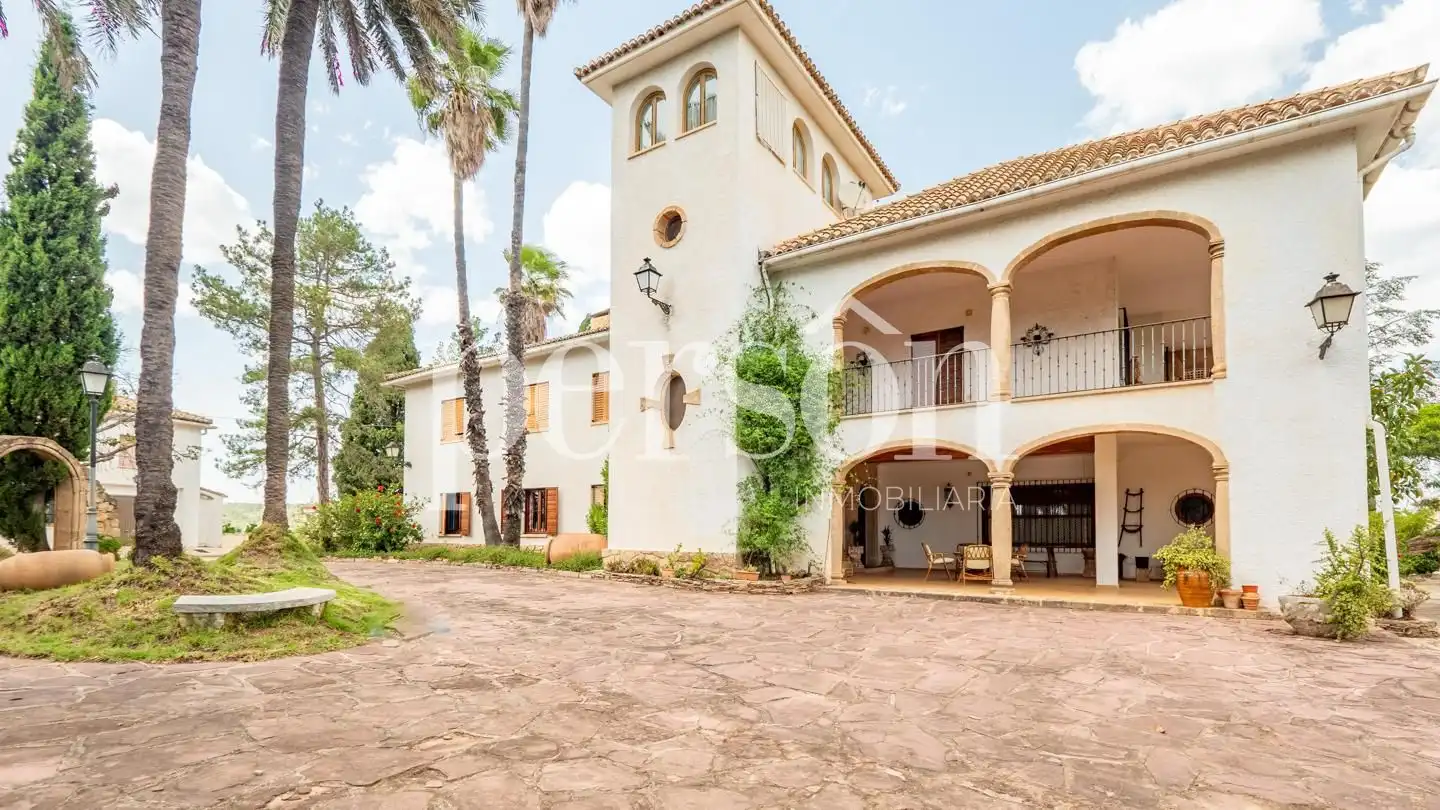 Villa con terrazza in vendita a Canals
