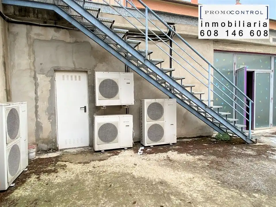 Business premises to rent in Zuera, imagen 8