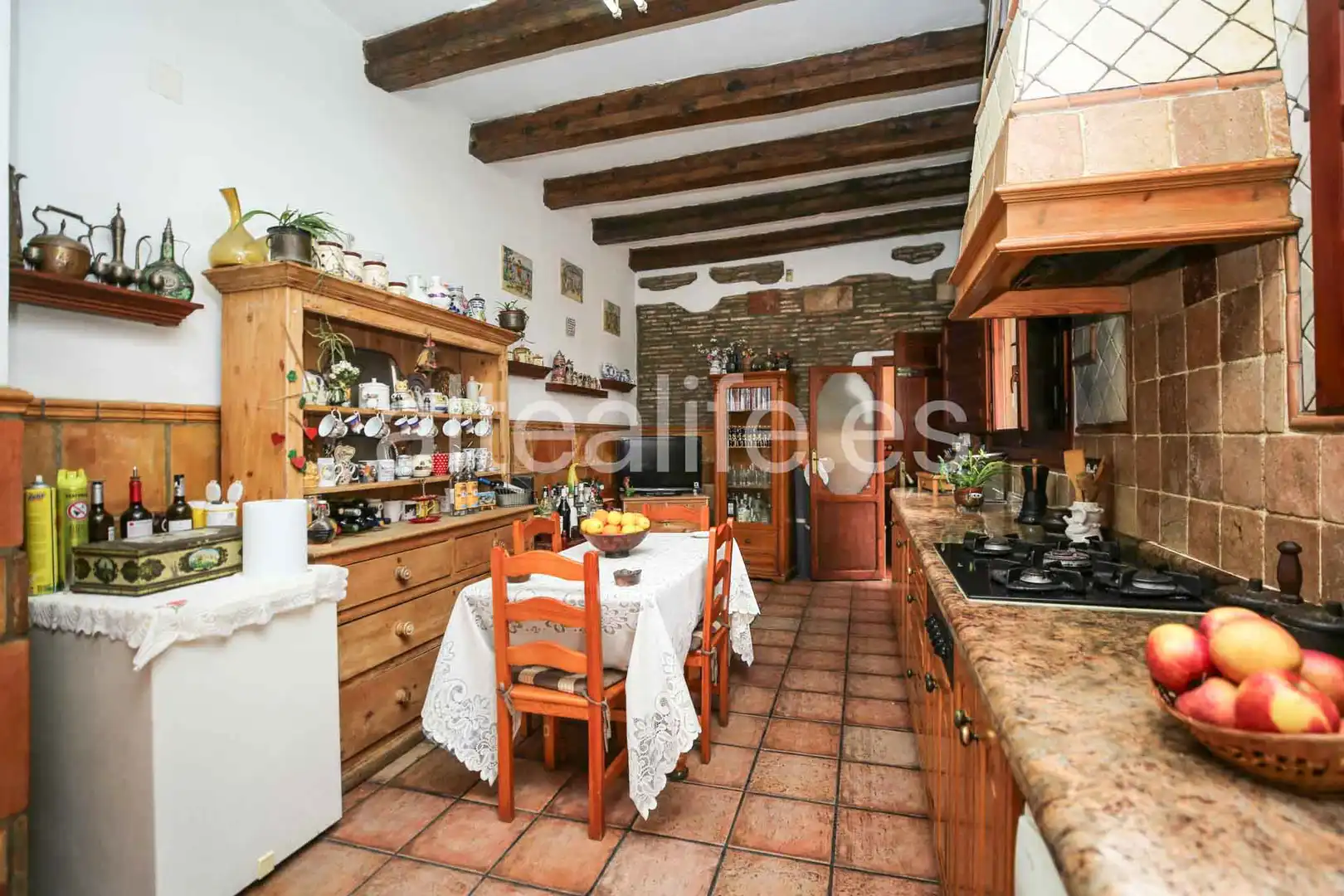 Küche von Einfamilien-Reihenhaus zum Verkauf in Gandia mit Privatgarten, Terrasse und Abstellraum