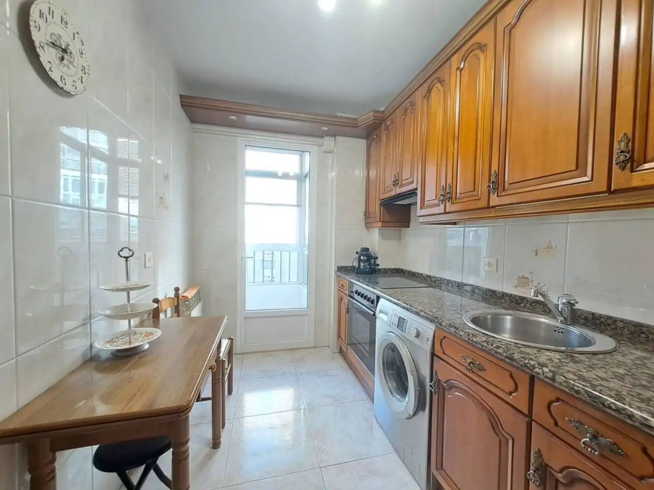 Cuina de Pis en venda en Burgos Capital amb Calefacció i Terrassa