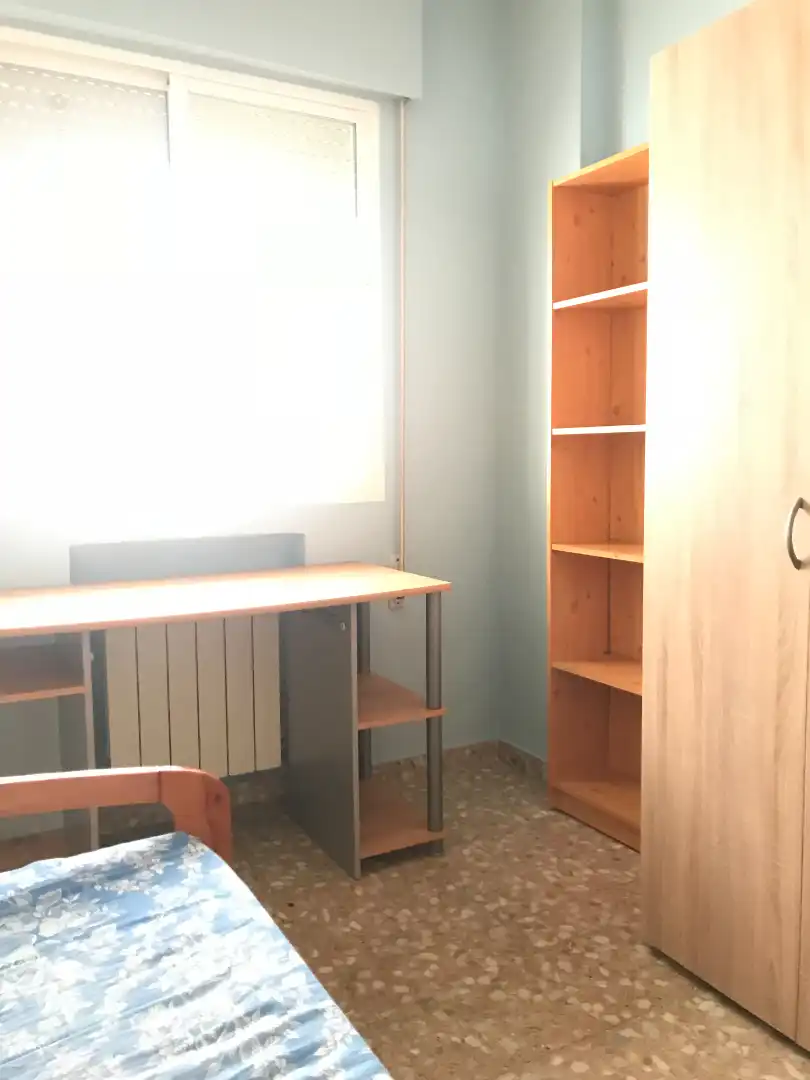 Dormitori de Pis de lloguer en Ciudad Real amb Moblat