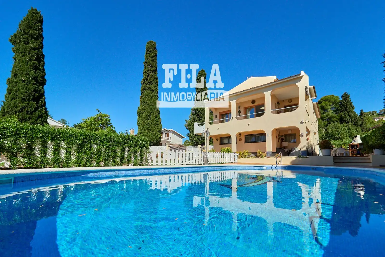 Villa mit Pool zum Verkauf in Masos