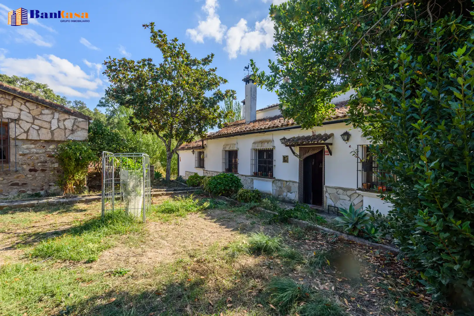 Jardí de Casa o xalet en venda en Cortes de la Frontera amb Calefacció, Jardí privat i Moblat