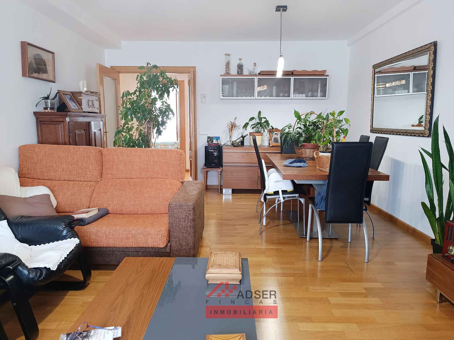 Living room of Flat for sale in Lardero  with Heating, Parquet flooring and Storage room
