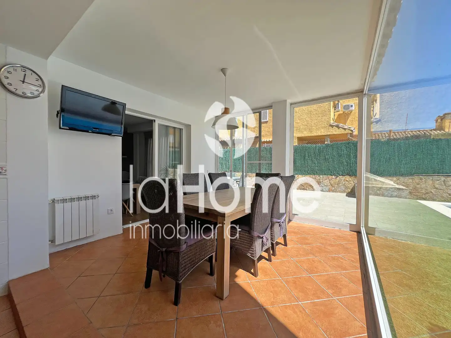 Garden of Houses for sale in La Pobla de Vallbona  with Air Conditioner, Heating and Private garden