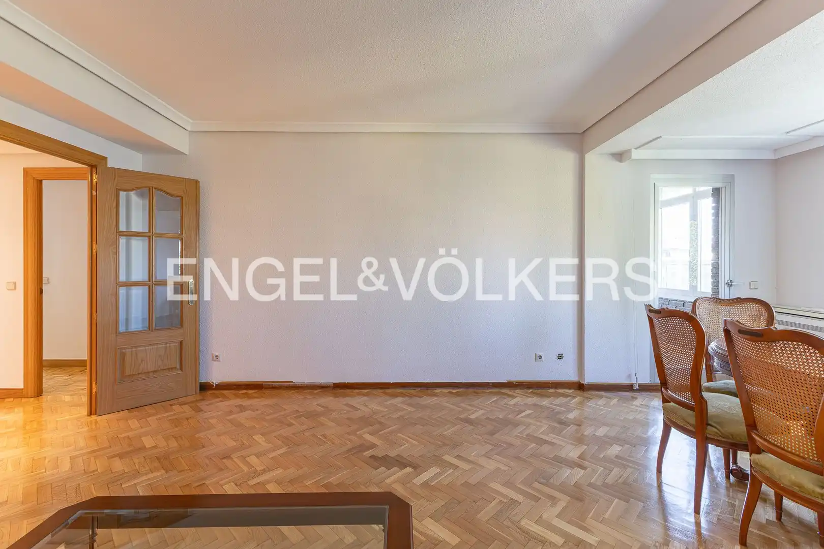 Living room of Flat for rent in Madrid  with Air Conditioner, Heating and Private garden